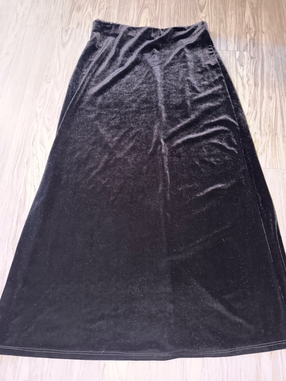 Max Studio Black Maxi Skirt - Flowing A-Line Silhouette velvet - Picture 2 of 6